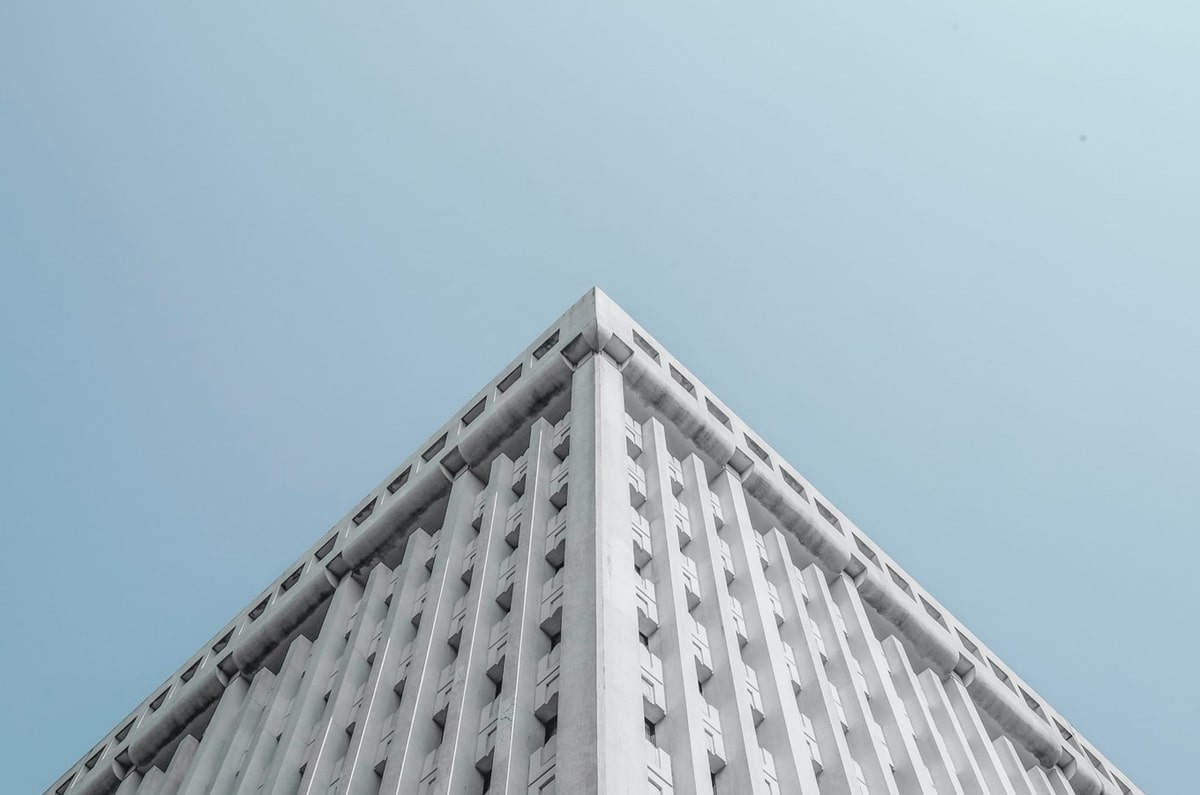 我看柚子影视会先问一句“转发语有没有再加工？”然后马上做一次对照阅读（先把信息弄直） —— 看图也一样适用